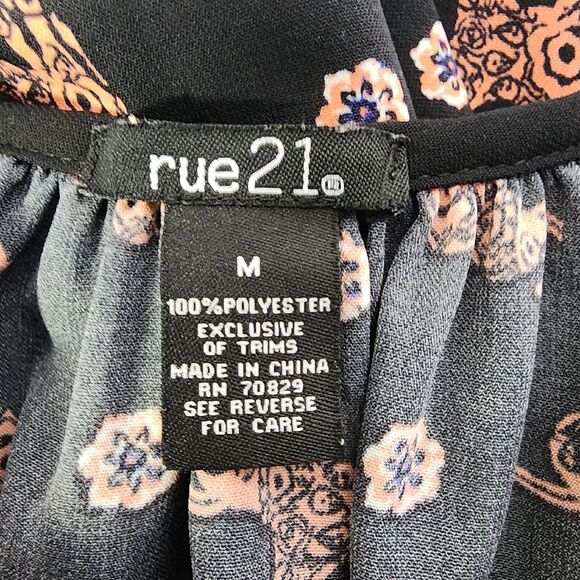 Rue 21 Women Mini Dress Medium Cold Shoulder Elephant Black Pink Spaghetti Strap - Picture 9 of 10